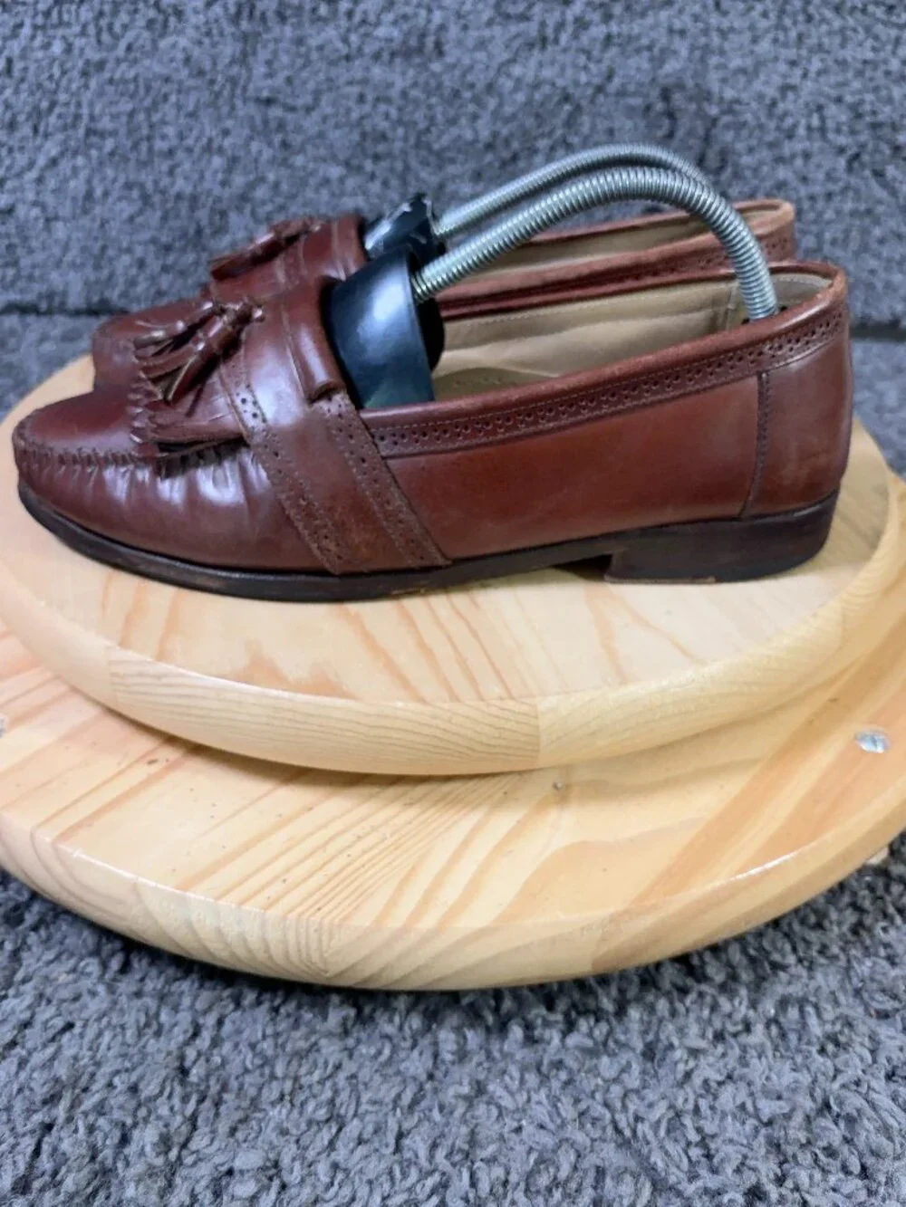GH Bass Weejuns Loafers Frazier Men Size 9.5 Brown Leather Slip On Kiltie Tassle